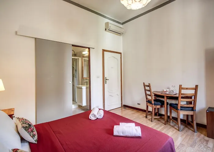 Beautiful 2 Guest house 2*