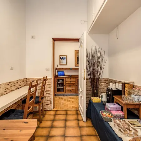 Beautiful 2 Πανσιόν